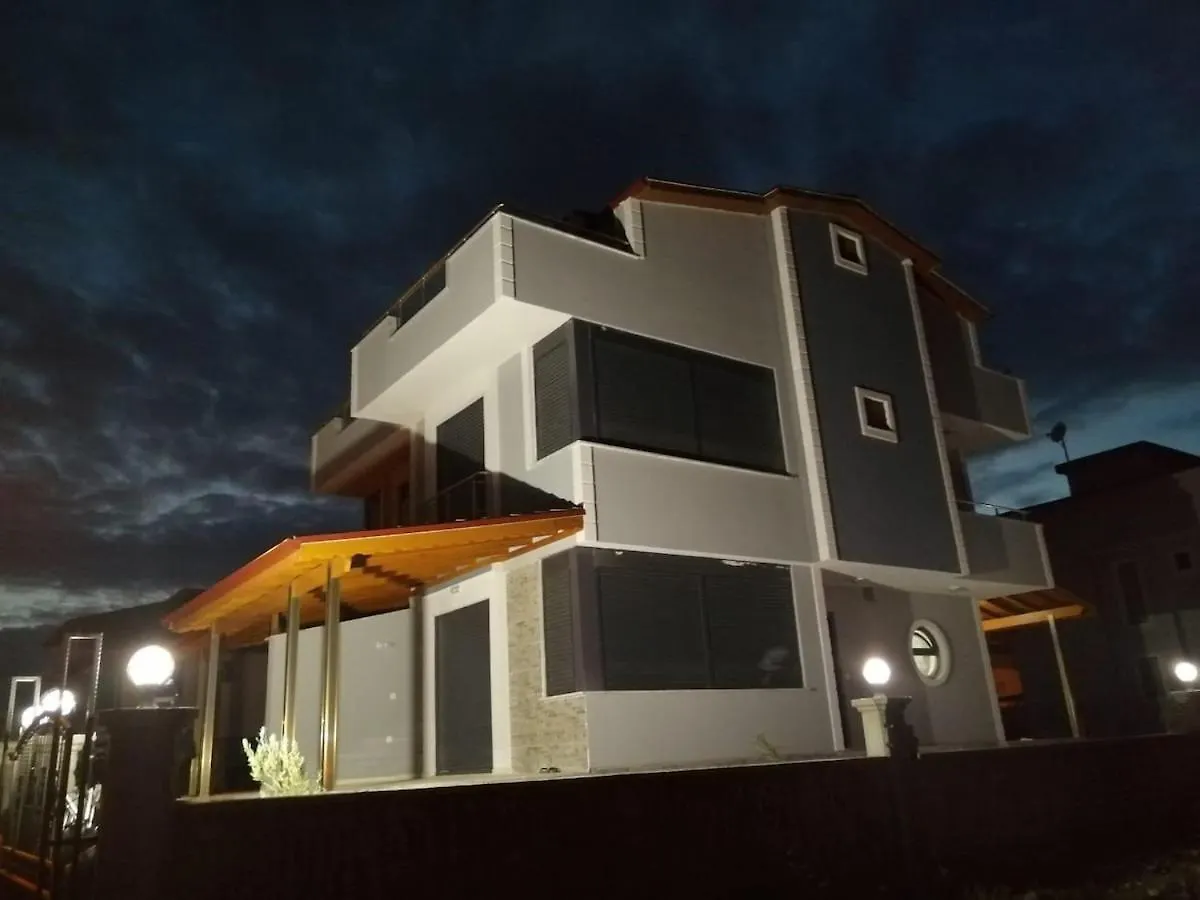 Casa de Férias Triplex Summer House, New Building Dikili